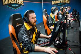 Ruben «RUBINO» Villarroel og Team Dignitas er direkte kvalifisert til elimineringsrundene på søndag.