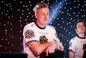Morten «zEVES» Vollan med Copenhagen Wolves på Dreamhack Open London i 2015.