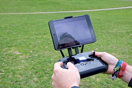 Ved hjelp av grensesnittet i appen hadde 3DR-representanten ingen problemer med å sette opp en Cable Cam-rute med tre punkter.