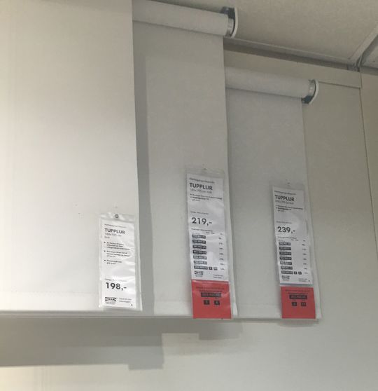 Kjører du billigmetoden kommer du et greit stykke med et lerret, eh, en hvit blendingsgardin fra IKEA.