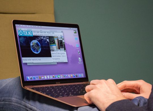 MacBook er en flott maskin som gjerne blir med deg på langtur, men kanskje må du også ha med et adapter eller to og kjøpe nytt ekstrautstyr, og har du egentlig råd?