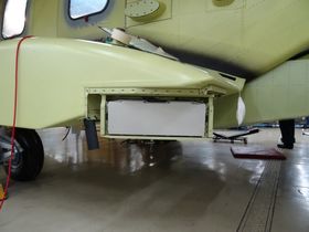 Osprey-panel montert i sponsonen på det første norske AW101-helikopteret.
