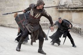 Michael Fassbender som Aguilar.