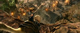 Filmen skildrer kampen mellom orker og mennesker i eventyrlandet Azeroth.