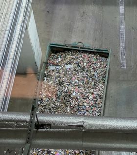 Metaller: Det importerte søppelet er på langt nær så rent som det lokale svenske. Her må mye sorteres ut. Opptil tre slike vognlass med metaller tas ut hver dag.