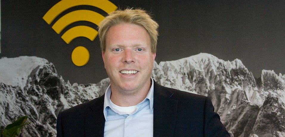 Ice-sjef Eivind Helgaker har fått innpass i Expert-kjeden med sine mobilabonnementer.
