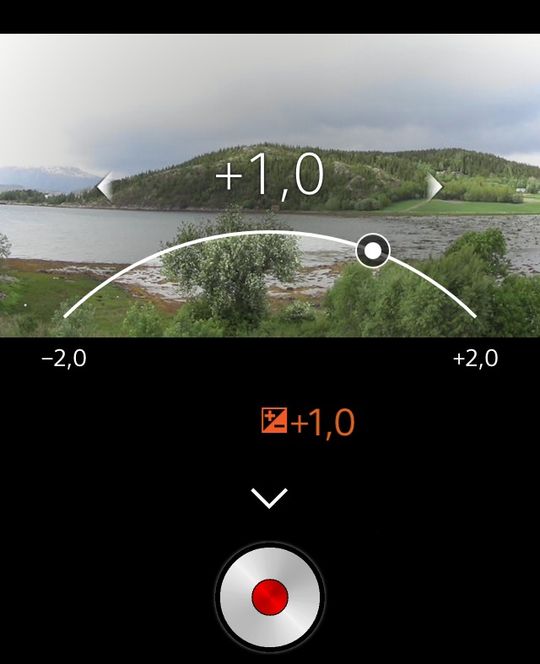 Lett tilgang til eksponeringskompensasjon er kjempefint når det er mye lys himmel med i bildet.