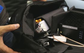 Med to batteripakker kan du bytte hovedbatteriet uten å måtte slå av datamaskinen.