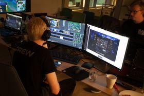 Håvard Njåstad (til venstre) og Sondre Njåstad i Nullzone har bidratt med produksjonen i Telenorligaen.