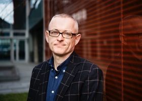 Professor i informatikk, Kjell Jørgen Hole, ved Universitetet i Bergen.