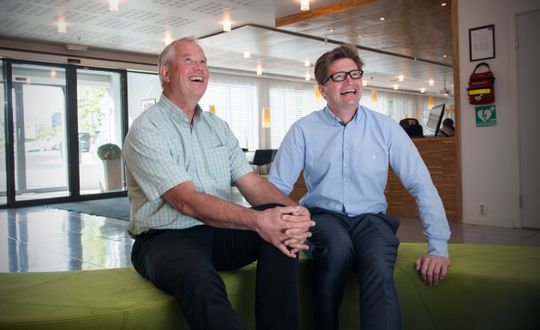 Jan Eklund og kollega Håvard Husemoen i ÅF Advansia tar gjerne i mot oljeingeniører. – Ekspertene fra offshore-bransjen trengs også på landjorda, sier Husemoen, som er ansvarlig for ÅFs partnernettverk i Norge.