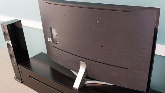 Samsung har også brukt tid på å designe baksiden av skjermen.