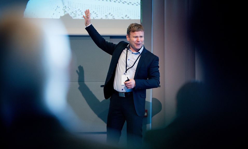 Prosjekt-direktør Tore Kristoffersen i Lyse fiberinvest har på vegne av Altibox-sfæren skrevet et brev til myndighetene der han polemiserer mot Broadnets høringsuttalelse til Lysne-utvalgets rapport.