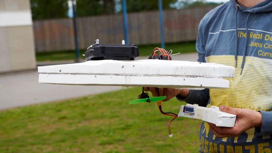 AUDA: En stygg krasj gjorde kort prosess på isoporbiten med batteriet inni.