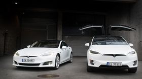 Dagens to Tesla-modeller, S og X.