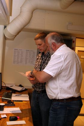 Marinteks Ørjan Selvik (t.v,) og Arne Lothe fra Norconsult diskuterer testplanen.