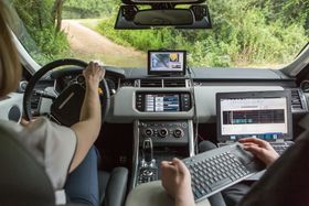 Teknologien er fremdeles på utviklingsstadiet. (Foto: Jaguar Land Rover)