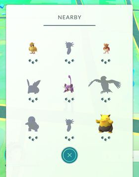 Antall poter under hver pokémon illustrerer hvor langt unna de er. Jo færre poter, desto nærmere er de .