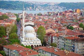 Det er kaotiske tider i Tyrkia, som WikiLeaks mistenker står bak angrepet mot dem. Bildet viser landets største by Istanbul.
