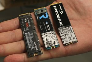 SSD_M.2_hand.300x204.jpg