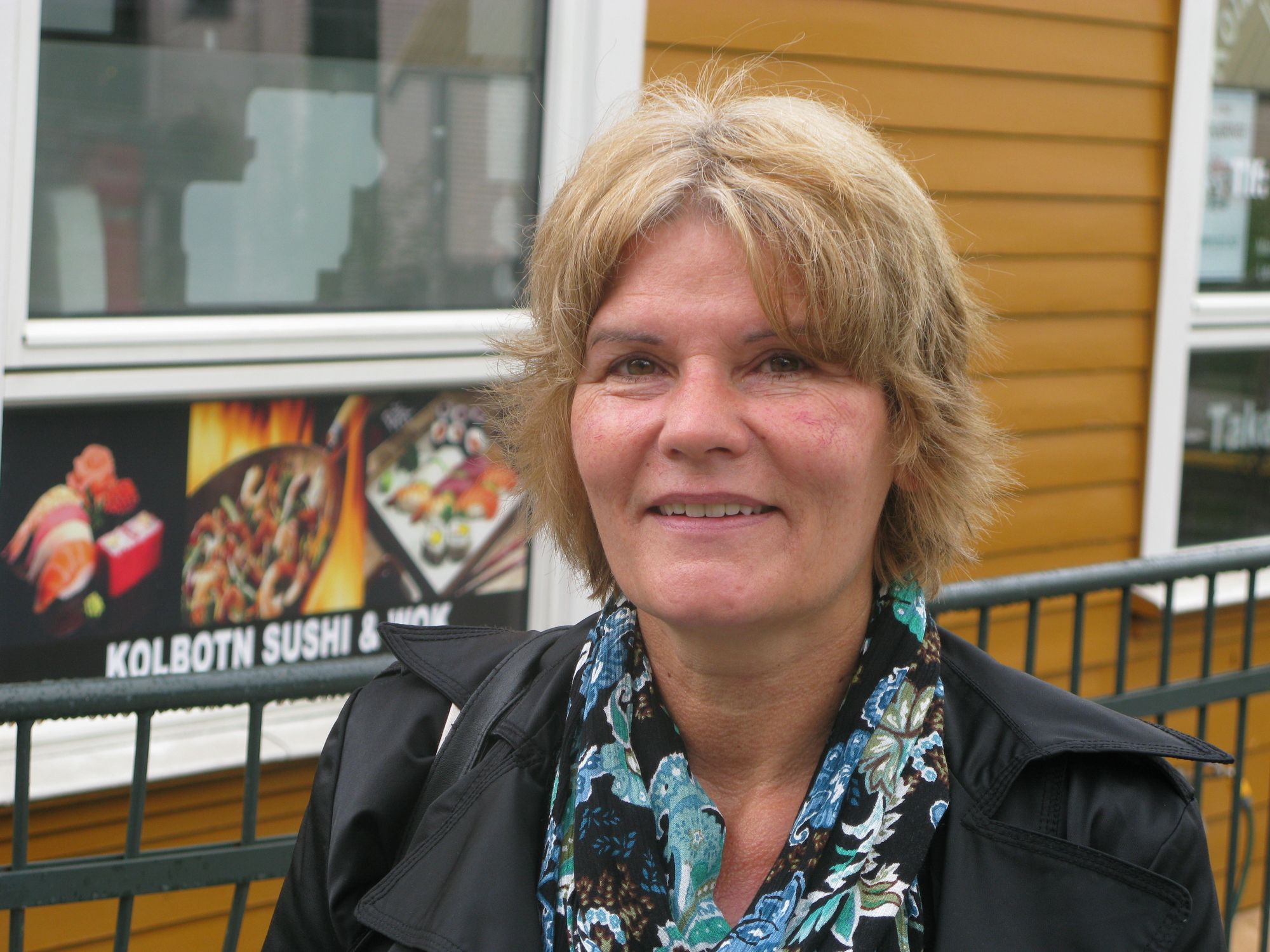 INGENTING Å KLAGE PÅ: God planlegging var Helen Haraldviks "våpen" mot endringer i pendlevanene. Hun er en av mange pendlere som har måttet ty til alternativ transport til og fra reisemålet under arbeidene på Oslo S.