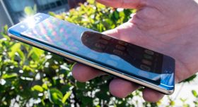 S8 kan få 6 GB minne, like mye som den heftigste utgaven av Note 7, her avbildet.