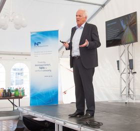 Volvo Cars Norway-sjef Øystein Herland mener det viktigste nå er å gjøre bensin- og dieselbiler mer miljøvennlige.