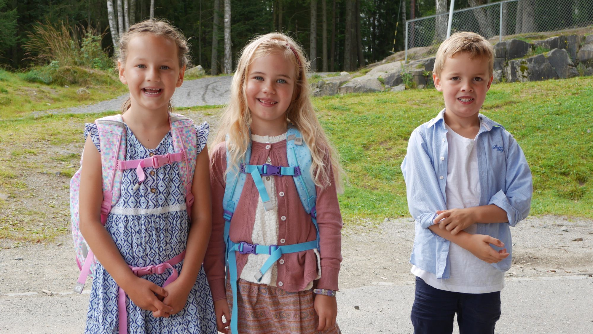 FLOTTE SKOLESTARTERE PÅ ØSTLI: F.v. Mia Jonsson Skoglund, Iben Dehle-Ljungh, Hakon Uran ode.