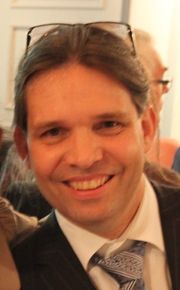 Dr. Maarten A.T.M. Broekmans.