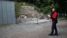 Daglig leder Roy Frivoll i Nydalen Energi mener det blir stygt å plassere to kjøletårn rett ved turveien langs Akerselva i Nydalen.