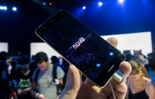 Den tar seg unektelig godt ut den nye Huawei-telefonen.