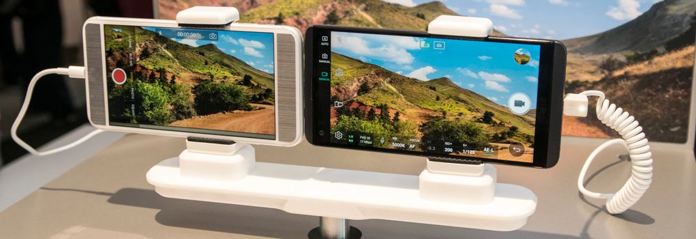 LG sammenliknet videostabiliseringen i V20 med den best forkledte iPhonen jeg har sett på en stund. Forskjellen var dramatisk, men det hadde vært mer relevant å sammenlikne med en av Sonys Xperia-modeller. LG har uansett et overtak over disse også, i form av optisk stabilisering for stillbilder.