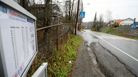 FORSVINNER SNART: Stoppetstedet for busser her i Oppegård syd vil snart ikke lenger få noen busser i det hele tatt.