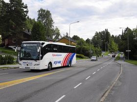STOPP OGSÅ HER: Heller ikke gjennom Sønsterudveien vil Flybussekspressen bli å se lenger.