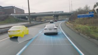 Tesla tror deres biler kan være helt selvkjørende allerede neste år.