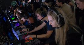 Natalie «Stratospanda» Kristiansen i aksjon sammen med eXperiMENTAL eSports på Digitality X i sommer.