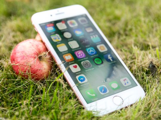 iOS 10 ser ut som menysystemet har gjort de siste årene, men likhetene er bare på overflaten.