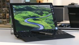 Denne kan du vinne! Tastaturet følger med, mens du nok må bla opp noen lapper selv for pennen.