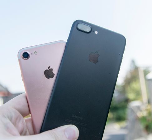 Dagens to iPhone 7-modeller. iPhone 7S-modellene vil se omtrent lik ut.