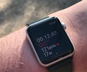 Puls og avstand registrerer klokka allerede.