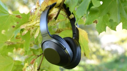 Sony MDR-1000X.