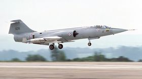 FØRSTE PULJE: «626» var et av flyene som ankom Norge 7. august 1963. Det gikk ut av norsk tjeneste i 1981.