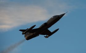 SPREK MASKIN: - Vi dundret av gårde, det var bare så vidt F-16 kunne henge med, sier testpilot Eskil Amdal.