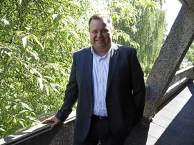 KOMMENTERER: Ordfører Thomas Sjøvold. Foto: Yana Stubberudlien.