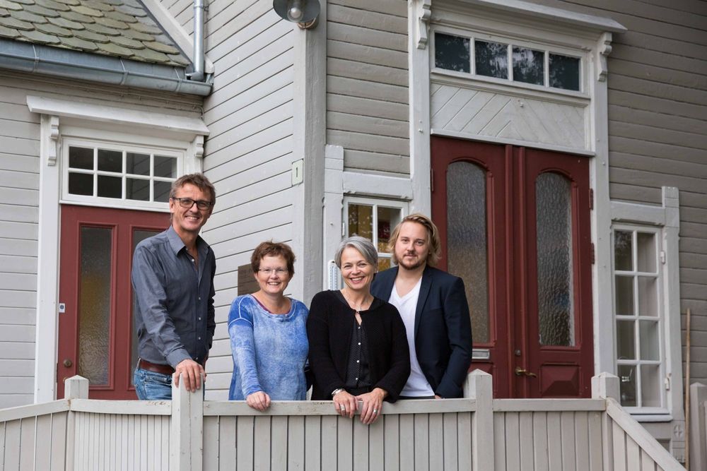Universitetsavisa fra venstre: redaktør Tore Oksholen, Solveig Mikkelsen, Sølvi W. Normannsen og Kristoffer Furberg. Arkivfoto