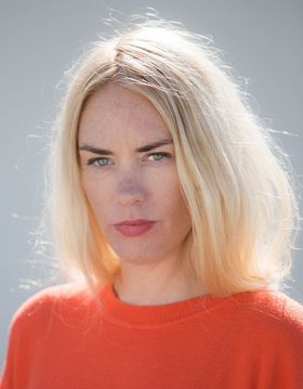 Regissør Julie Andem får Peer Gynt-prisen.