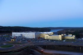 Slik ser Sykehuset Østfold på Kalnes ut. Sykehuset ligger omtrent seks kilometer utenfor Sarpsborg og 18 kilometer utenfor Fredrikstad.