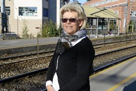 GÅR SOM NORMALT: Anne Lise Fossum berøres i liten grad av lokførerstreiken.
