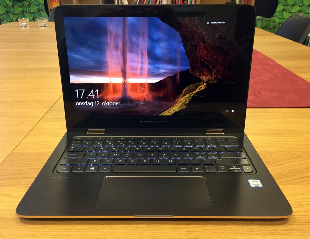 Spectre X360 har den beste pekeplaten av de to, og en av de bedre for noen Windows-bærbar noensinne.