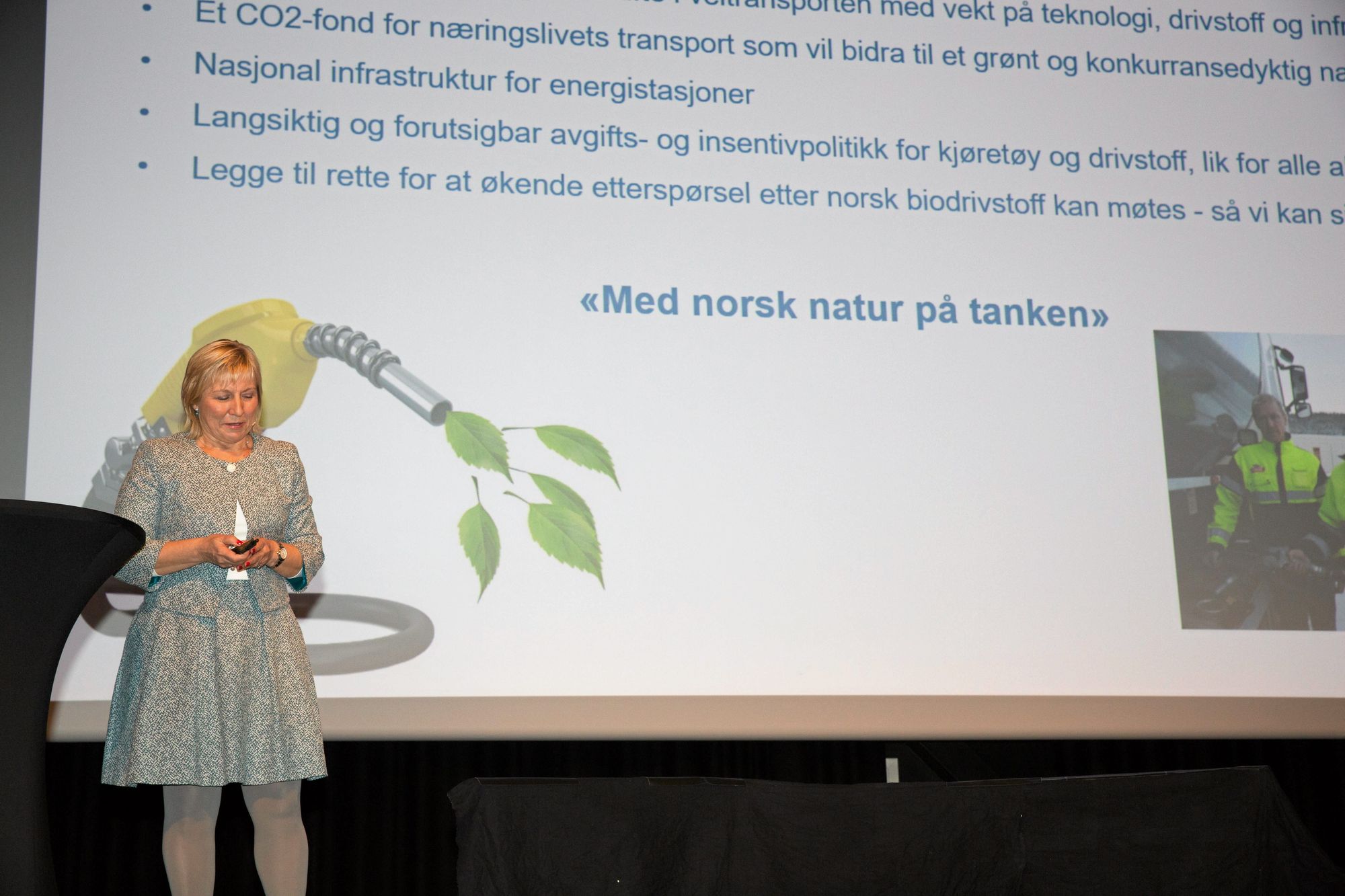 Konserndirektør Logistikk Aniela Gjøs i Tine fortalte forsamlingen om Tines satsing på å kutte 75 prosent av sine utslipp innen 202.